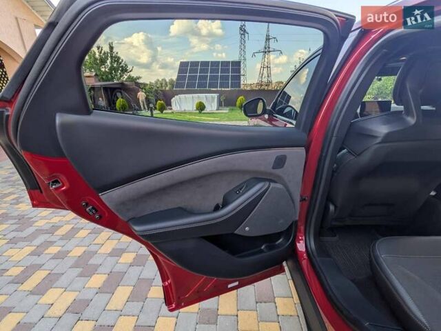 Красный Форд Mustang Mach-E, объемом двигателя 0 л и пробегом 25 тыс. км за 39900 $, фото 26 на Automoto.ua