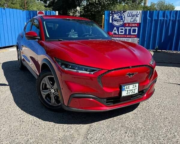 Красный Форд Mustang Mach-E, объемом двигателя 0 л и пробегом 62 тыс. км за 27500 $, фото 5 на Automoto.ua