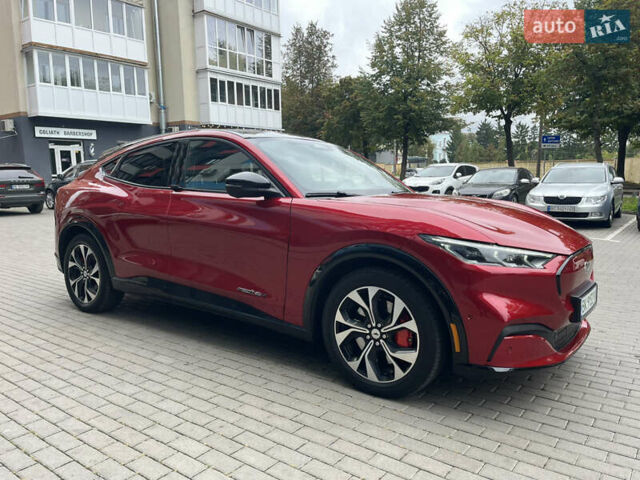 Красный Форд Mustang Mach-E, объемом двигателя 0 л и пробегом 78 тыс. км за 27999 $, фото 9 на Automoto.ua