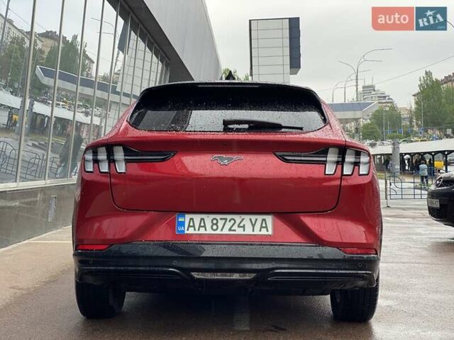 Красный Форд Mustang Mach-E, объемом двигателя 0 л и пробегом 24 тыс. км за 33300 $, фото 6 на Automoto.ua