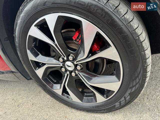 Форд Mustang Mach-E 2021 у Тернополі на Automoto.ua Червоний Форд Mustang Mach-E, об'ємом двигуна 0 л та пробігом 199 тис. км за 25000 $, фото 17 на Automoto.ua