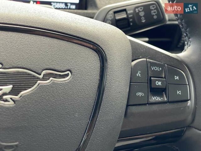 Красный Форд Mustang Mach-E, объемом двигателя 0 л и пробегом 24 тыс. км за 33300 $, фото 28 на Automoto.ua