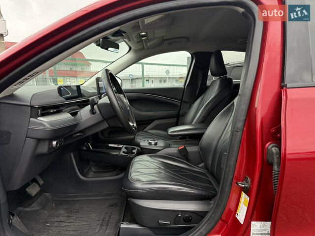 Червоний Форд Mustang Mach-E, об'ємом двигуна 0 л та пробігом 54 тис. км за 25990 $, фото 12 на Automoto.ua