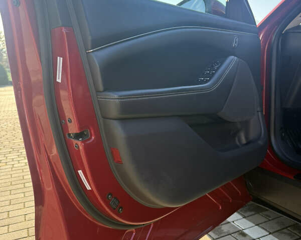 Червоний Форд Mustang Mach-E, об'ємом двигуна 0 л та пробігом 71 тис. км за 25000 $, фото 6 на Automoto.ua