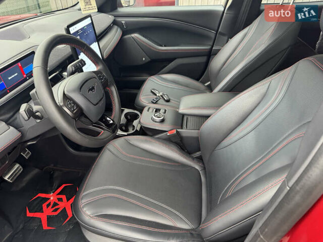 Форд Mustang Mach-E 2021 у Тернополі на Automoto.ua Червоний Форд Mustang Mach-E, об'ємом двигуна 0 л та пробігом 199 тис. км за 25000 $, фото 23 на Automoto.ua