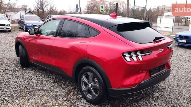 Красный Форд Mustang Mach-E, объемом двигателя 0 л и пробегом 52 тыс. км за 21500 $, фото 6 на Automoto.ua