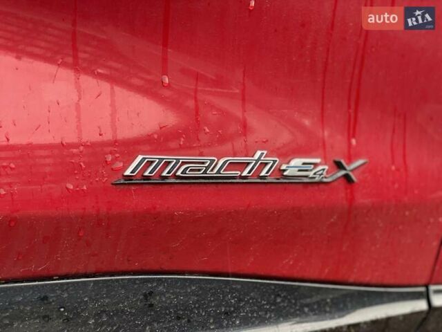 Красный Форд Mustang Mach-E, объемом двигателя 0 л и пробегом 24 тыс. км за 33300 $, фото 3 на Automoto.ua