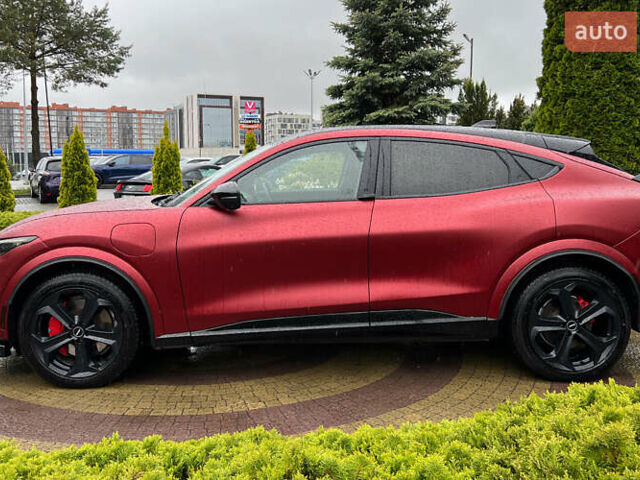 Красный Форд Mustang Mach-E, объемом двигателя 0 л и пробегом 47 тыс. км за 32500 $, фото 3 на Automoto.ua