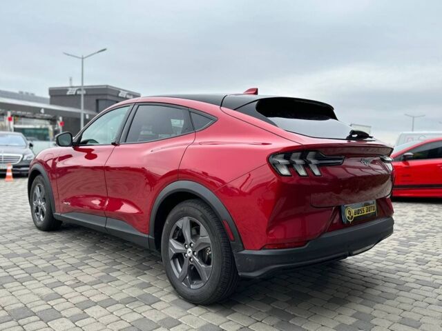 Красный Форд Mustang Mach-E, объемом двигателя 75 л и пробегом 16 тыс. км за 28500 $, фото 4 на Automoto.ua