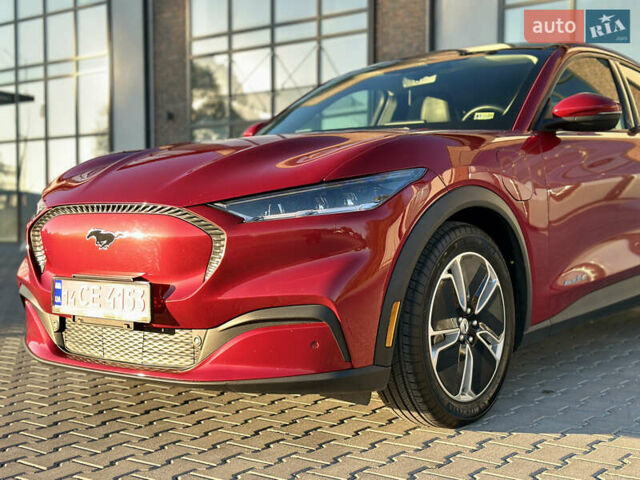 Красный Форд Mustang Mach-E, объемом двигателя 0 л и пробегом 98 тыс. км за 19950 $, фото 28 на Automoto.ua