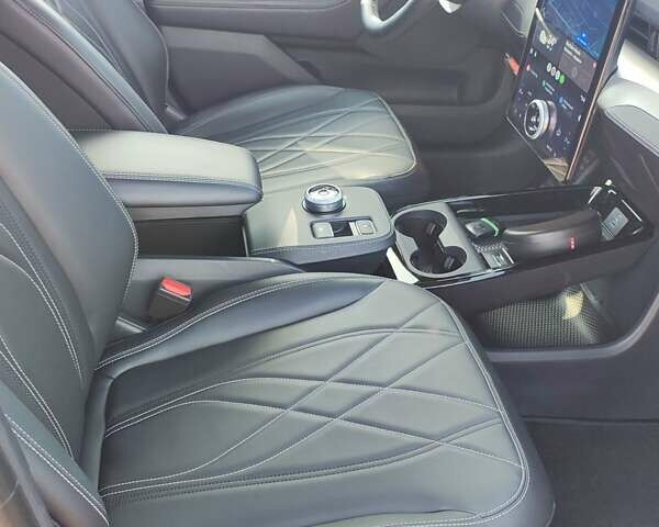 Красный Форд Mustang Mach-E, объемом двигателя 0 л и пробегом 52 тыс. км за 22500 $, фото 13 на Automoto.ua