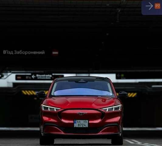 Красный Форд Mustang Mach-E, объемом двигателя 0 л и пробегом 26 тыс. км за 29999 $, фото 9 на Automoto.ua