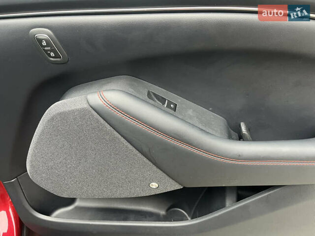 Красный Форд Mustang Mach-E, объемом двигателя 0 л и пробегом 78 тыс. км за 27999 $, фото 35 на Automoto.ua