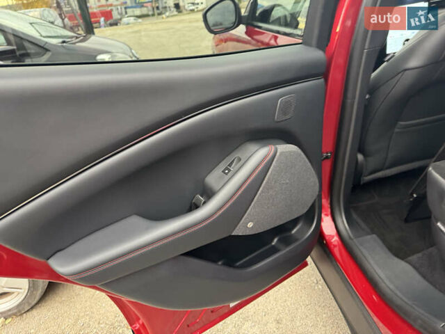 Форд Mustang Mach-E 2021 у Тернополі на Automoto.ua Червоний Форд Mustang Mach-E, об'ємом двигуна 0 л та пробігом 199 тис. км за 25000 $, фото 15 на Automoto.ua