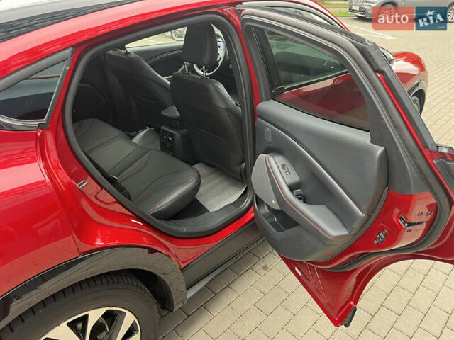 Красный Форд Mustang Mach-E, объемом двигателя 0 л и пробегом 78 тыс. км за 27999 $, фото 38 на Automoto.ua