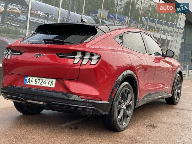 Красный Форд Mustang Mach-E, объемом двигателя 0 л и пробегом 24 тыс. км за 33300 $, фото 5 на Automoto.ua