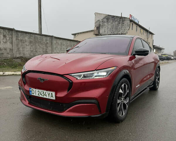 Красный Форд Mustang Mach-E, объемом двигателя 0 л и пробегом 52 тыс. км за 25500 $, фото 2 на Automoto.ua