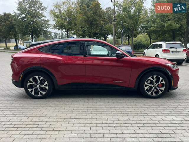 Красный Форд Mustang Mach-E, объемом двигателя 0 л и пробегом 78 тыс. км за 27999 $, фото 8 на Automoto.ua