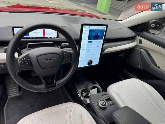 Красный Форд Mustang Mach-E, объемом двигателя 0 л и пробегом 26 тыс. км за 29999 $, фото 15 на Automoto.ua