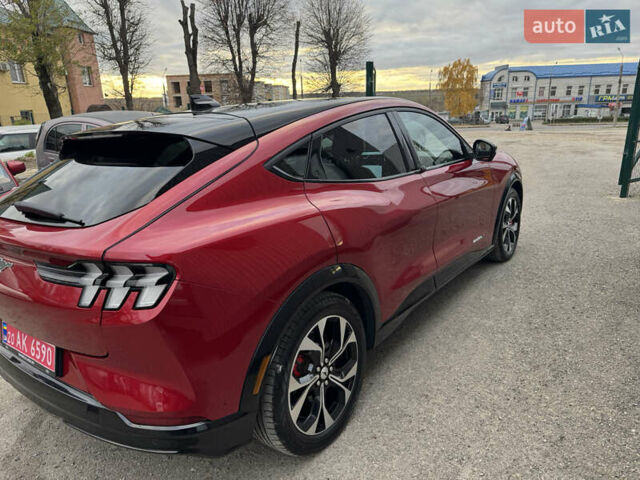 Форд Mustang Mach-E 2021 у Тернополі на Automoto.ua Червоний Форд Mustang Mach-E, об'ємом двигуна 0 л та пробігом 199 тис. км за 25000 $, фото 7 на Automoto.ua