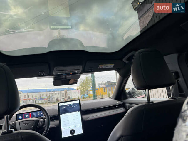 Форд Mustang Mach-E 2021 у Тернополі на Automoto.ua Червоний Форд Mustang Mach-E, об'ємом двигуна 0 л та пробігом 199 тис. км за 25000 $, фото 16 на Automoto.ua