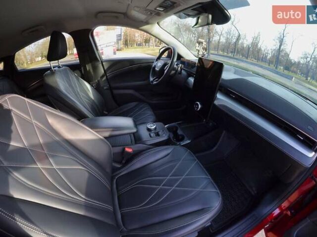 Красный Форд Mustang Mach-E, объемом двигателя 0 л и пробегом 62 тыс. км за 27500 $, фото 52 на Automoto.ua