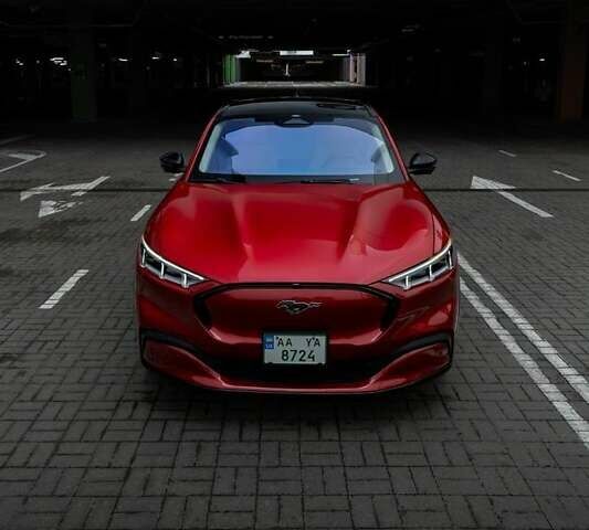 Красный Форд Mustang Mach-E, объемом двигателя 0 л и пробегом 26 тыс. км за 29999 $, фото 6 на Automoto.ua
