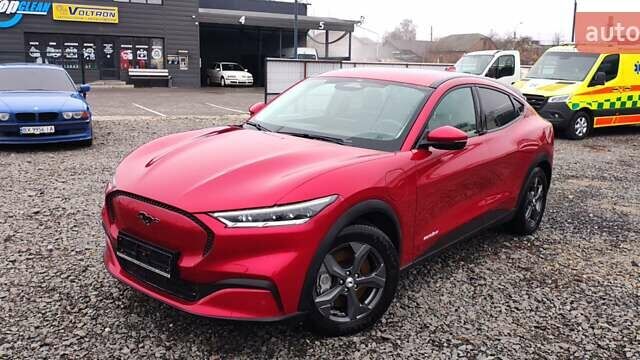 Красный Форд Mustang Mach-E, объемом двигателя 0 л и пробегом 52 тыс. км за 21500 $, фото 2 на Automoto.ua
