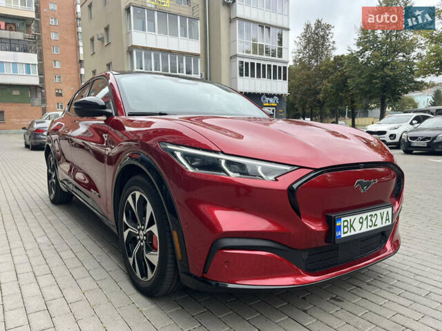 Красный Форд Mustang Mach-E, объемом двигателя 0 л и пробегом 78 тыс. км за 27999 $, фото 10 на Automoto.ua