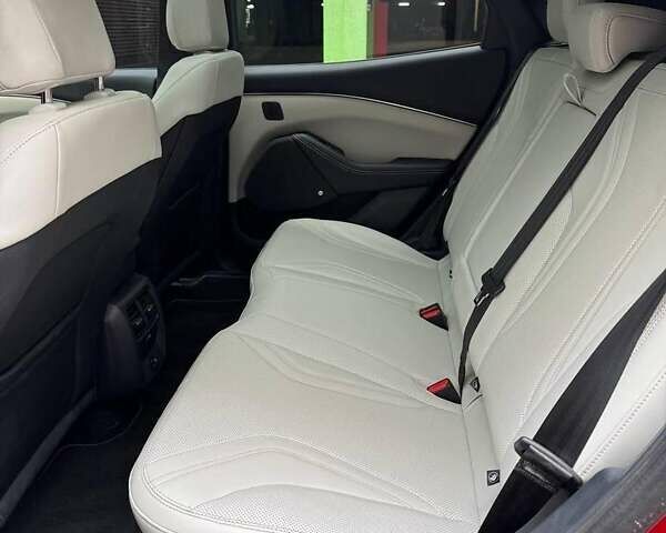 Красный Форд Mustang Mach-E, объемом двигателя 0 л и пробегом 26 тыс. км за 29999 $, фото 17 на Automoto.ua
