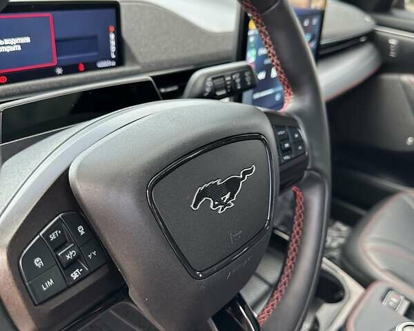 Красный Форд Mustang Mach-E, объемом двигателя 0 л и пробегом 41 тыс. км за 31999 $, фото 15 на Automoto.ua