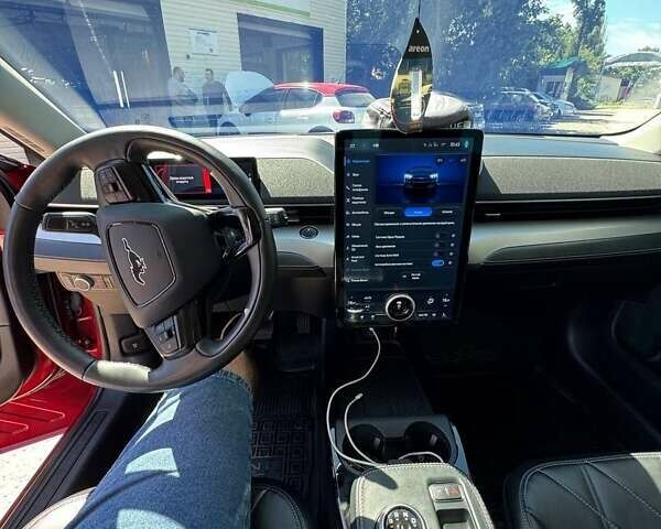 Красный Форд Mustang Mach-E, объемом двигателя 0 л и пробегом 62 тыс. км за 27500 $, фото 12 на Automoto.ua