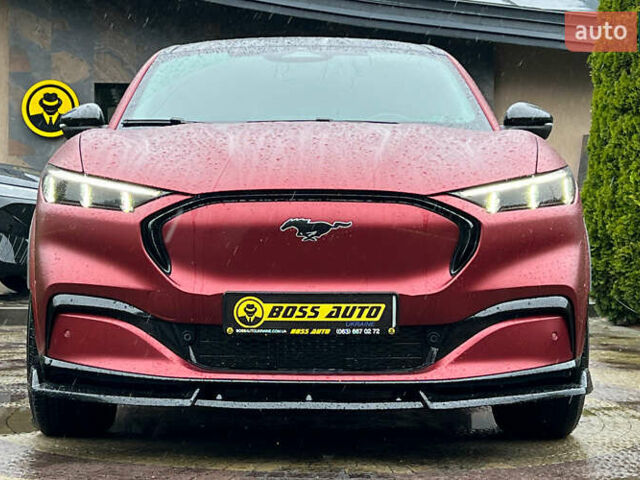 Красный Форд Mustang Mach-E, объемом двигателя 0 л и пробегом 47 тыс. км за 32500 $, фото 1 на Automoto.ua