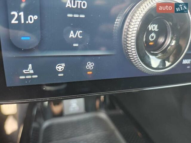 Красный Форд Mustang Mach-E, объемом двигателя 0 л и пробегом 52 тыс. км за 22500 $, фото 21 на Automoto.ua