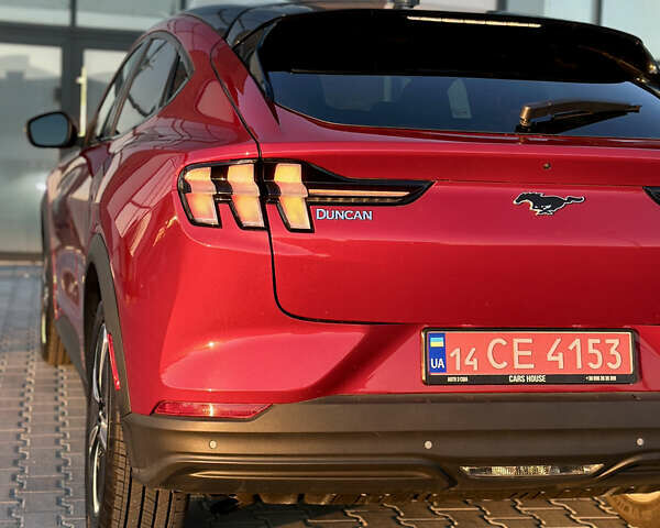 Красный Форд Mustang Mach-E, объемом двигателя 0 л и пробегом 98 тыс. км за 19950 $, фото 21 на Automoto.ua
