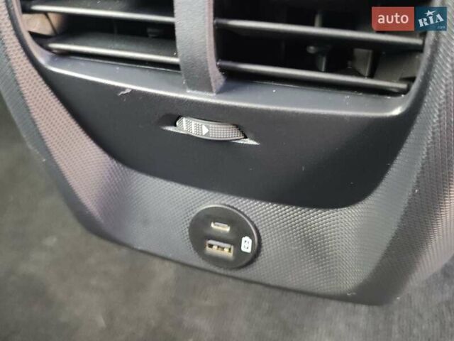 Красный Форд Mustang Mach-E, объемом двигателя 0 л и пробегом 52 тыс. км за 22500 $, фото 15 на Automoto.ua