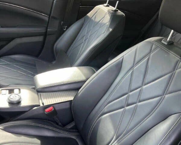 Красный Форд Mustang Mach-E, объемом двигателя 0 л и пробегом 25 тыс. км за 27500 $, фото 8 на Automoto.ua