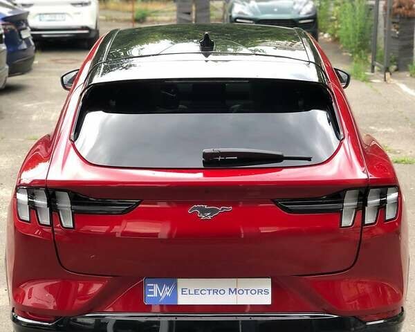 Красный Форд Mustang Mach-E, объемом двигателя 0 л и пробегом 26 тыс. км за 29999 $, фото 4 на Automoto.ua