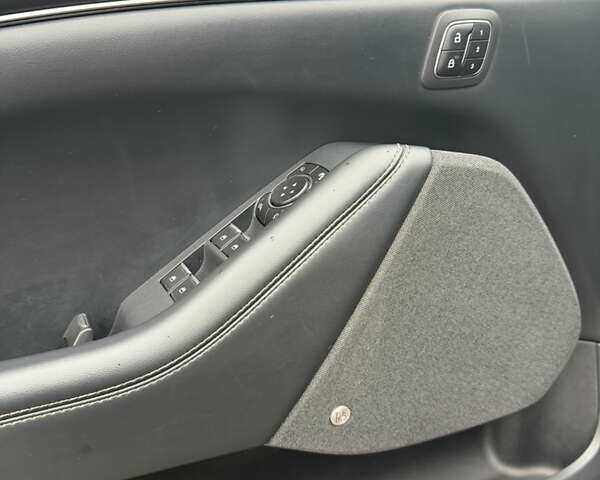 Красный Форд Mustang Mach-E, объемом двигателя 0 л и пробегом 52 тыс. км за 25500 $, фото 11 на Automoto.ua