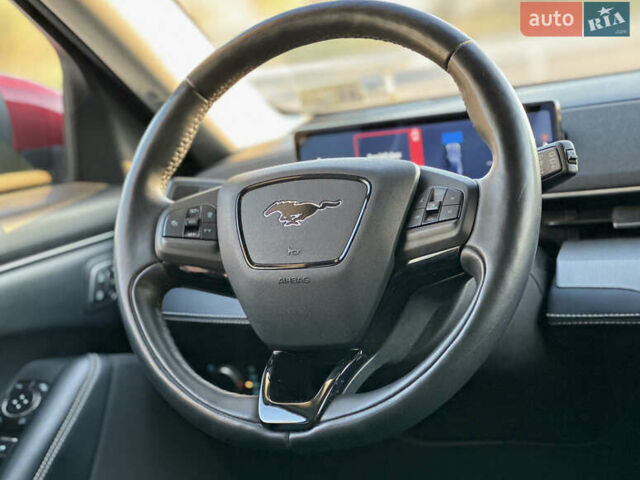 Красный Форд Mustang Mach-E, объемом двигателя 0 л и пробегом 98 тыс. км за 19950 $, фото 33 на Automoto.ua