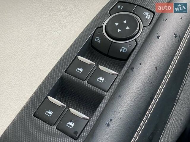 Красный Форд Mustang Mach-E, объемом двигателя 0 л и пробегом 24 тыс. км за 33300 $, фото 27 на Automoto.ua