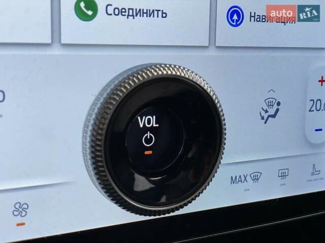 Красный Форд Mustang Mach-E, объемом двигателя 0 л и пробегом 24 тыс. км за 33300 $, фото 31 на Automoto.ua