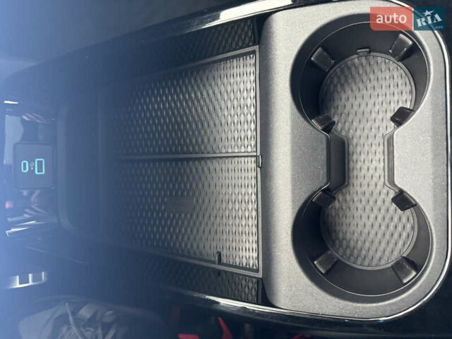 Форд Mustang Mach-E 2021 у Тернополі на Automoto.ua Червоний Форд Mustang Mach-E, об'ємом двигуна 0 л та пробігом 199 тис. км за 25000 $, фото 26 на Automoto.ua