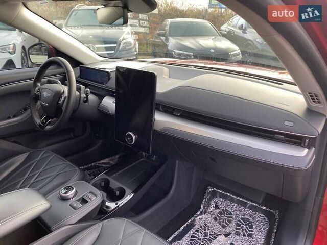 Червоний Форд Mustang Mach-E, об'ємом двигуна 0 л та пробігом 38 тис. км за 24000 $, фото 8 на Automoto.ua