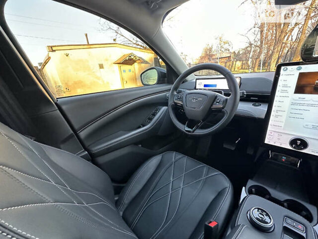 Красный Форд Mustang Mach-E, объемом двигателя 0 л и пробегом 14 тыс. км за 38000 $, фото 16 на Automoto.ua