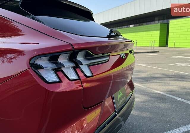 Красный Форд Mustang Mach-E, объемом двигателя 0 л и пробегом 43 тыс. км за 29999 $, фото 19 на Automoto.ua