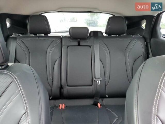 Красный Форд Mustang Mach-E, объемом двигателя 0 л и пробегом 102 тыс. км за 9400 $, фото 9 на Automoto.ua
