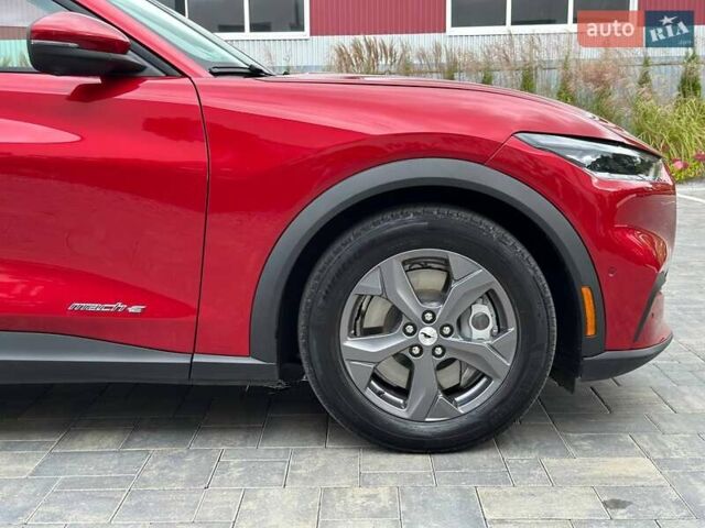 Красный Форд Mustang Mach-E, объемом двигателя 0 л и пробегом 69 тыс. км за 19990 $, фото 4 на Automoto.ua