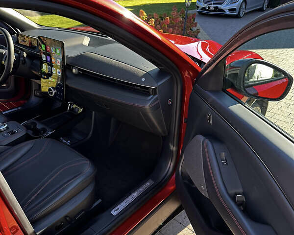 Форд Mustang Mach-E 2022 в Луцке на Automoto.ua Красный Форд Mustang Mach-E, объемом двигателя 0 л и пробегом 45 тыс. км за 27200 $, фото 16 на Automoto.ua
