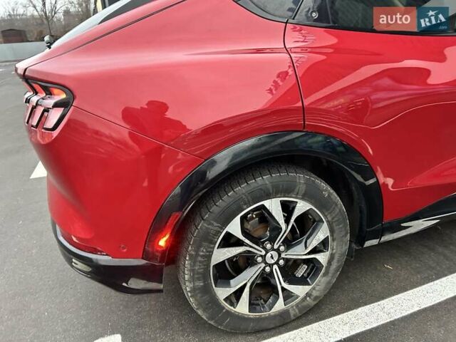 Красный Форд Mustang Mach-E, объемом двигателя 0 л и пробегом 80 тыс. км за 26500 $, фото 14 на Automoto.ua